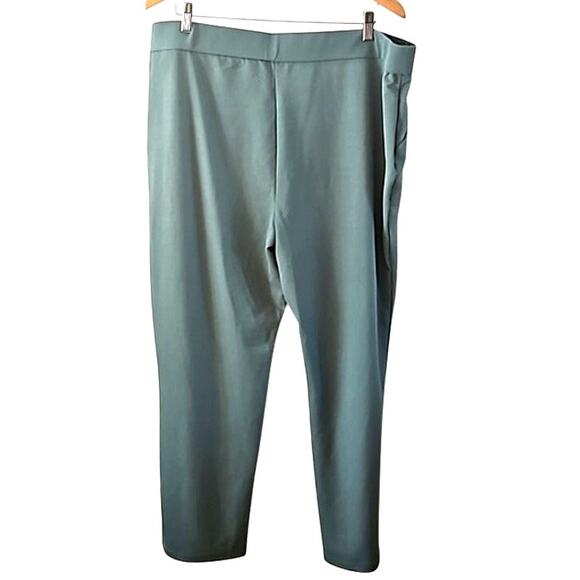 Isaac Mizrahi Live! Crepe Knit Straight Leg Pant - Pale Pine - Size 1XP - NWOT - Picture 2 of 8